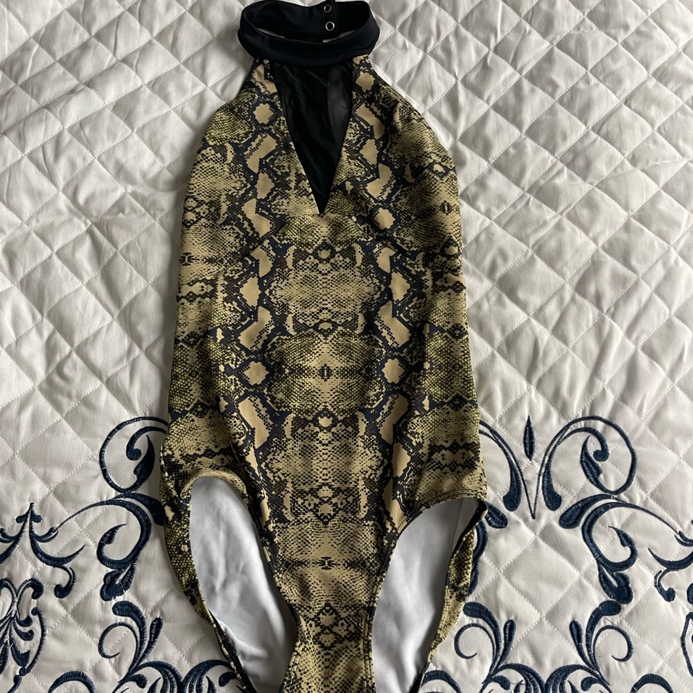 ELEVE snakeskin leotard size medium